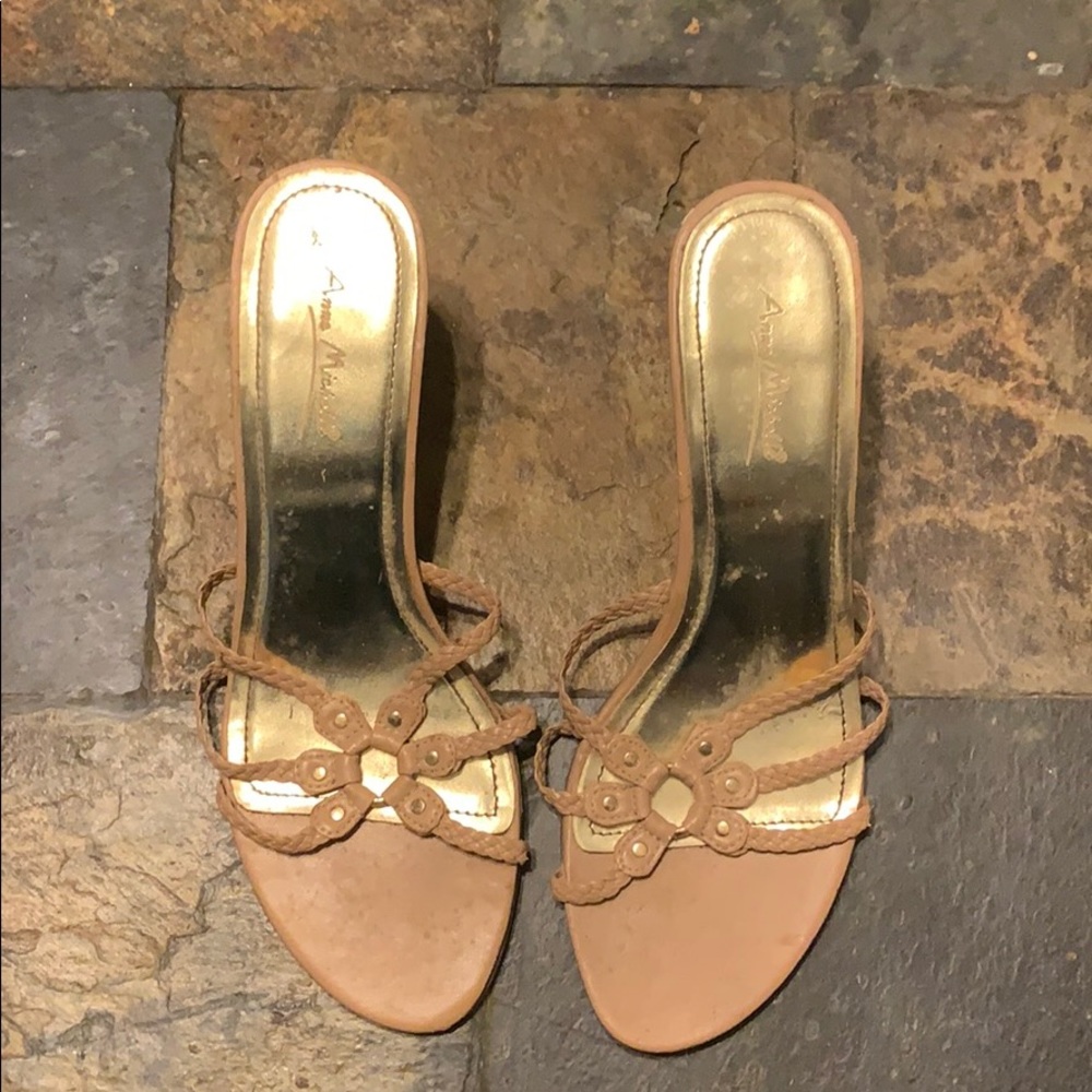 Tan heels